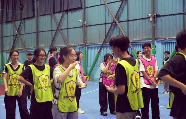 开云体育在线-队员合作默契，展现团队实力迎战，引发热议的简单介绍