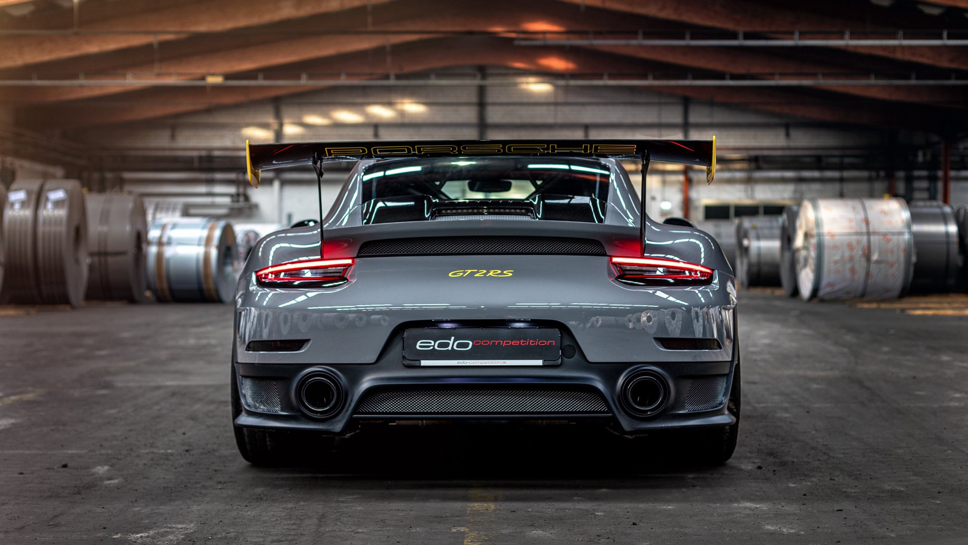 开云体育-当闪电撕裂铁壁，姆巴佩的速度美学与罗马的战术绞杀—现代足球攻防的两种极致答案