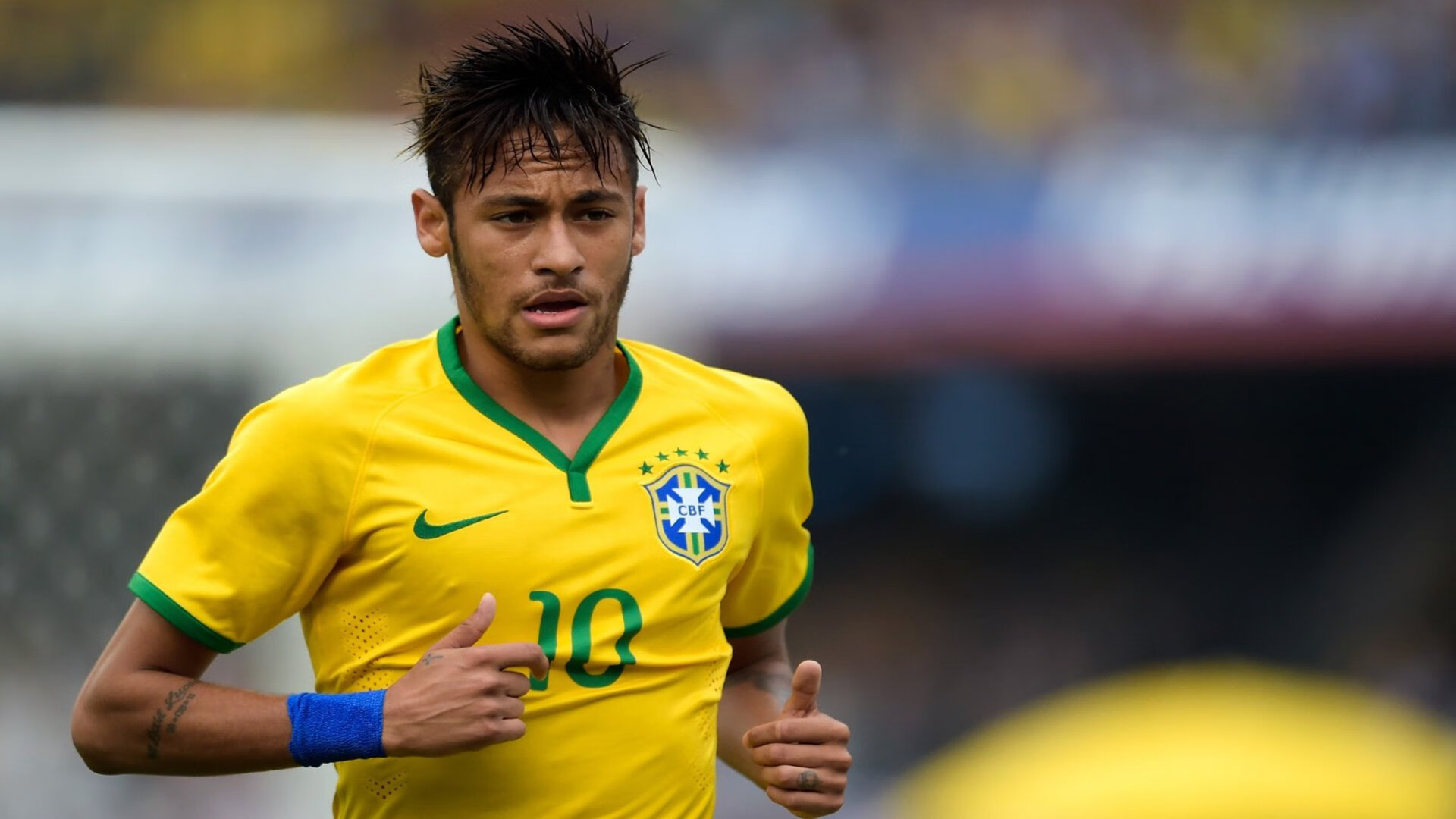 当篮球巨星踩下F1油门，伦纳德跨界的速度与激情